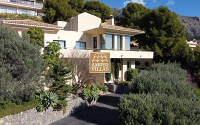 Spectaculaire villa moderne à vendre avec vue panoramique 